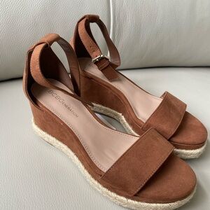 BCBGeneration Addie Wedge Sandals Pretzel Brown